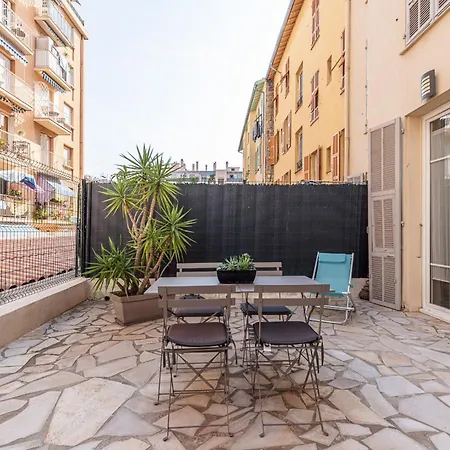 דירה Large Terrace 1 Bdr Near Garibaldi Square ניס